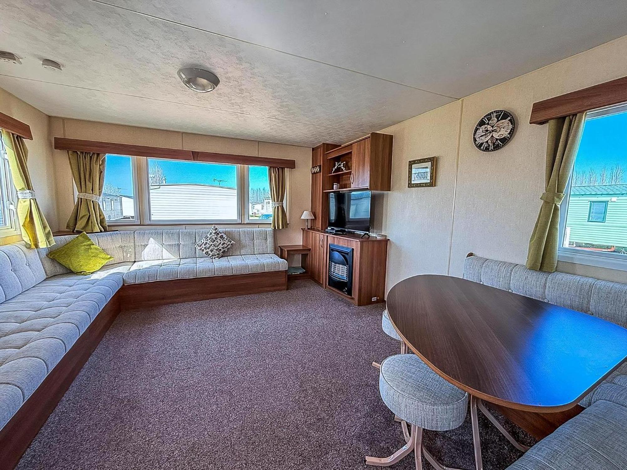 Homely Caravan At Manor Park, Nearby Hunstanton Beach In Norfolk Ref 23039T Экстерьер фото